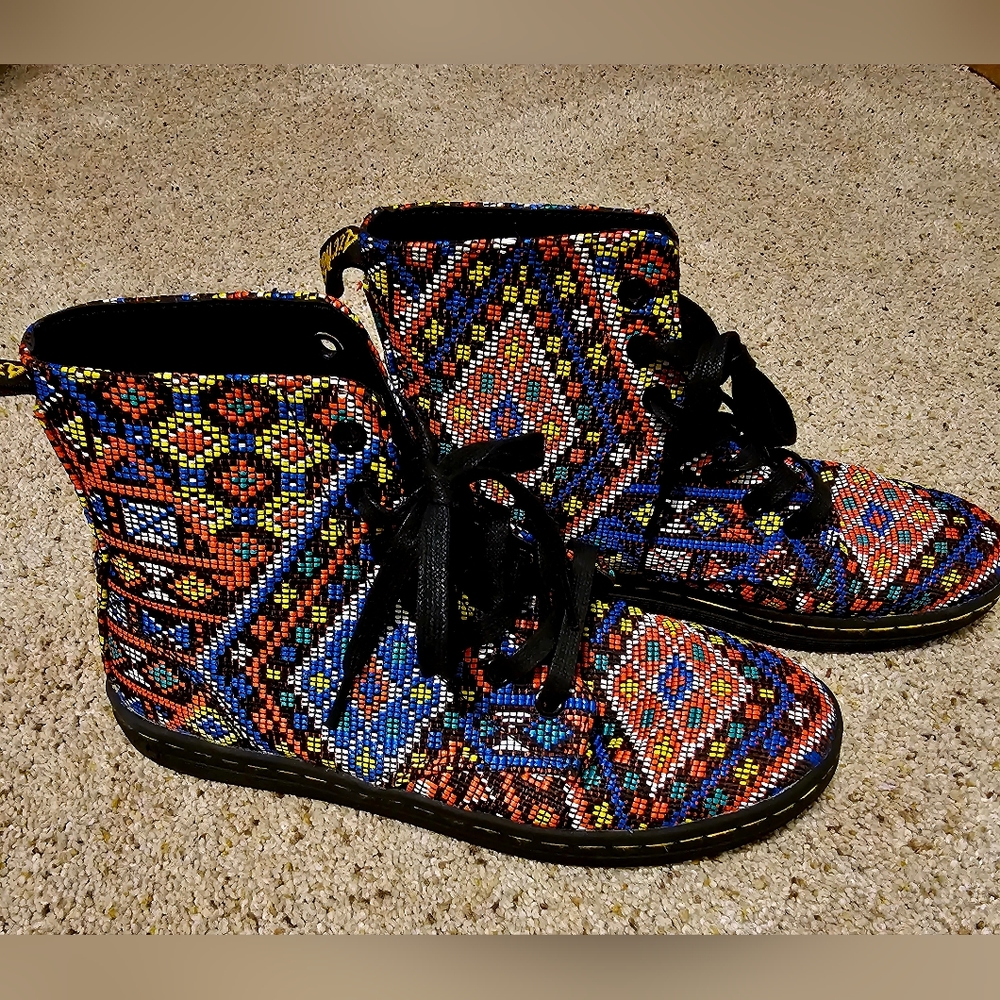 Dr Martens Hackney Air Wair Canvas Boots Size 7 NWOB
